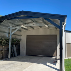 The perfect shed despite an unusual-shaped block