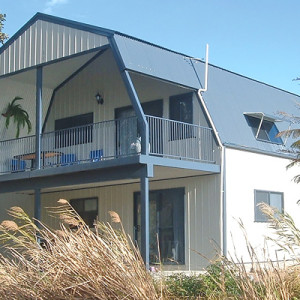 Quaker Barn with Balcony